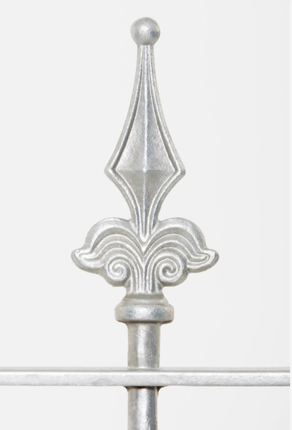 Nahaufnahme Kreuzlilie feuerverzinkt