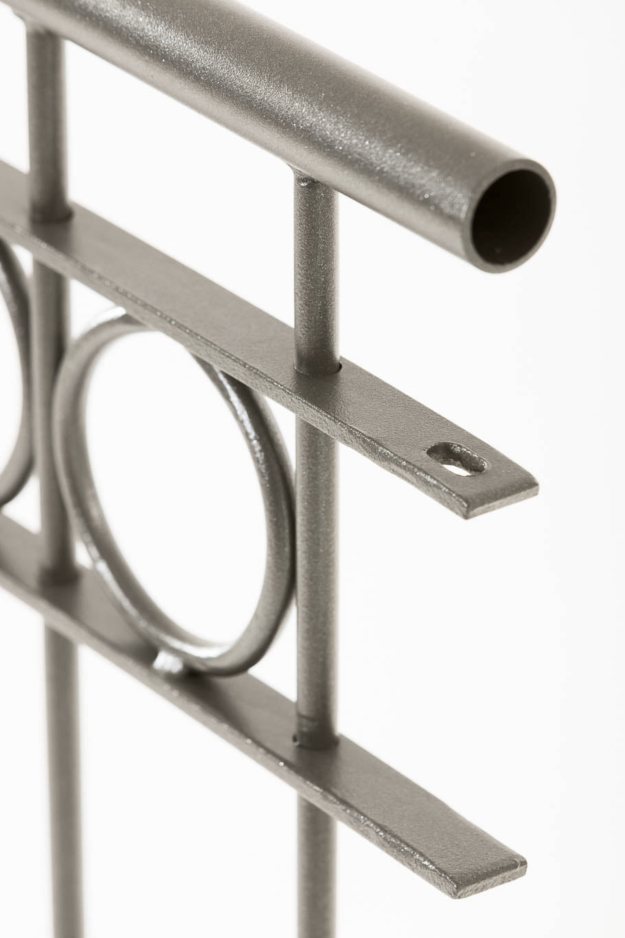 Geländer Belluno Detailansicht Handlauf und Langloch | Pulverbeschichtet Anthrazit