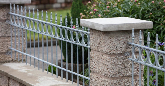 Modern or romantic? Which fence suits your home?