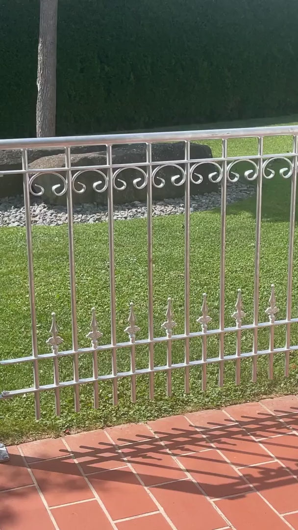 Geländer Lucca in feuerverzinkt als Abgrenzung zu einem Garten Video